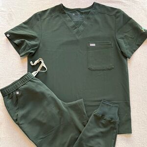 Figs Men’s Olive Green Scrub Jogger Pants Set